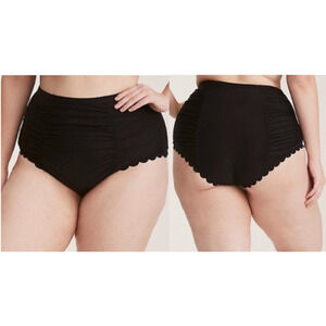 Torrid Women's Swim Bottoms 4X /26 Plus High Rise Scalloped Ruched Black Briefs